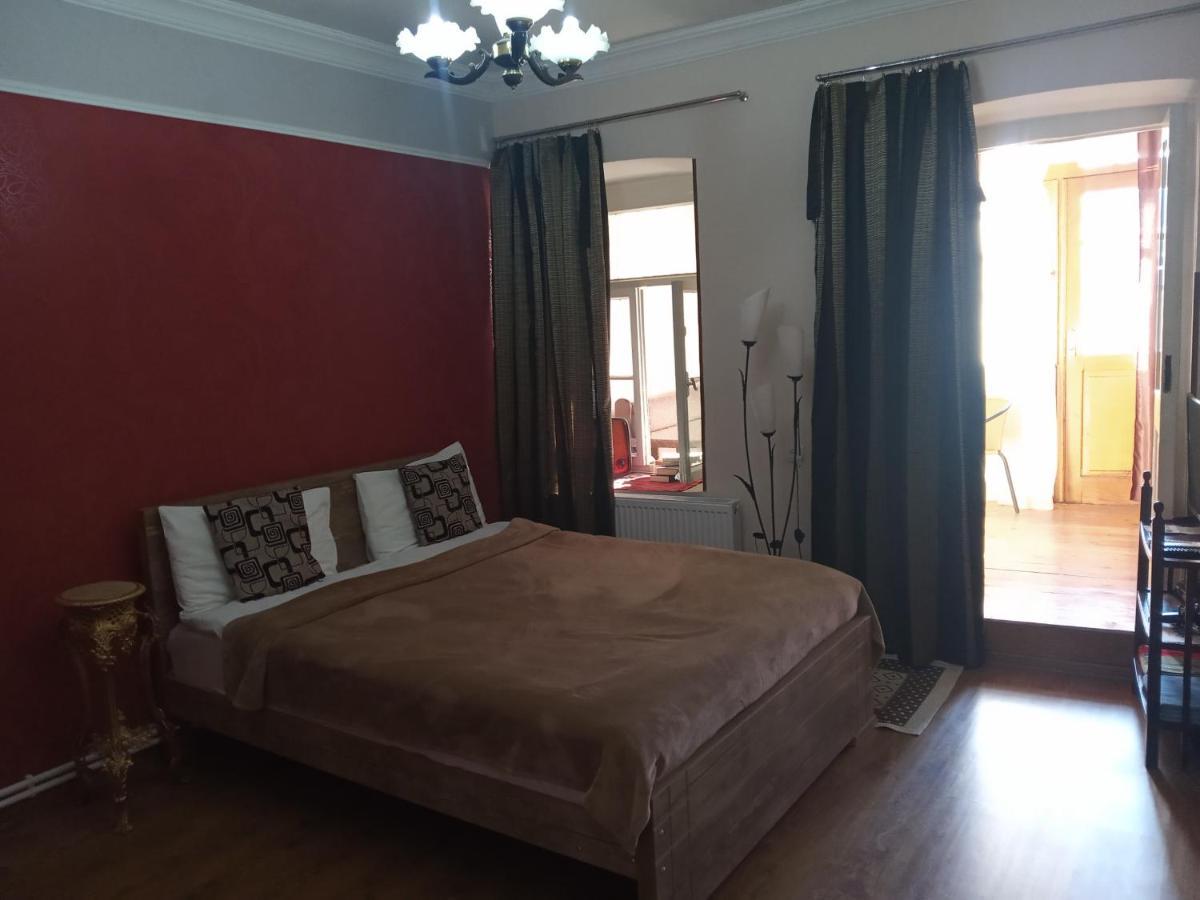 Apartment In The Heart Of Old Tbilissi Extérieur photo